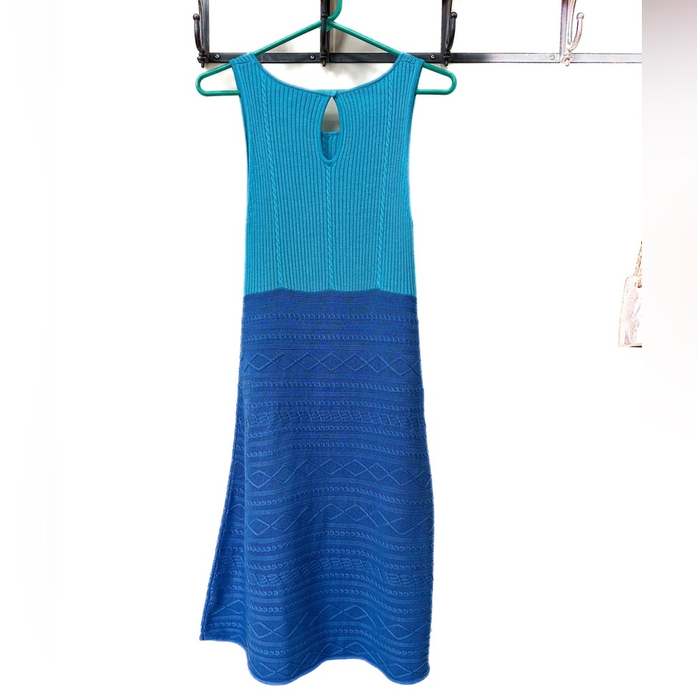 Julie Brown NYC Blue and Teal Knit Dress, Sleeveless, Mid length - Picture 2 of 7